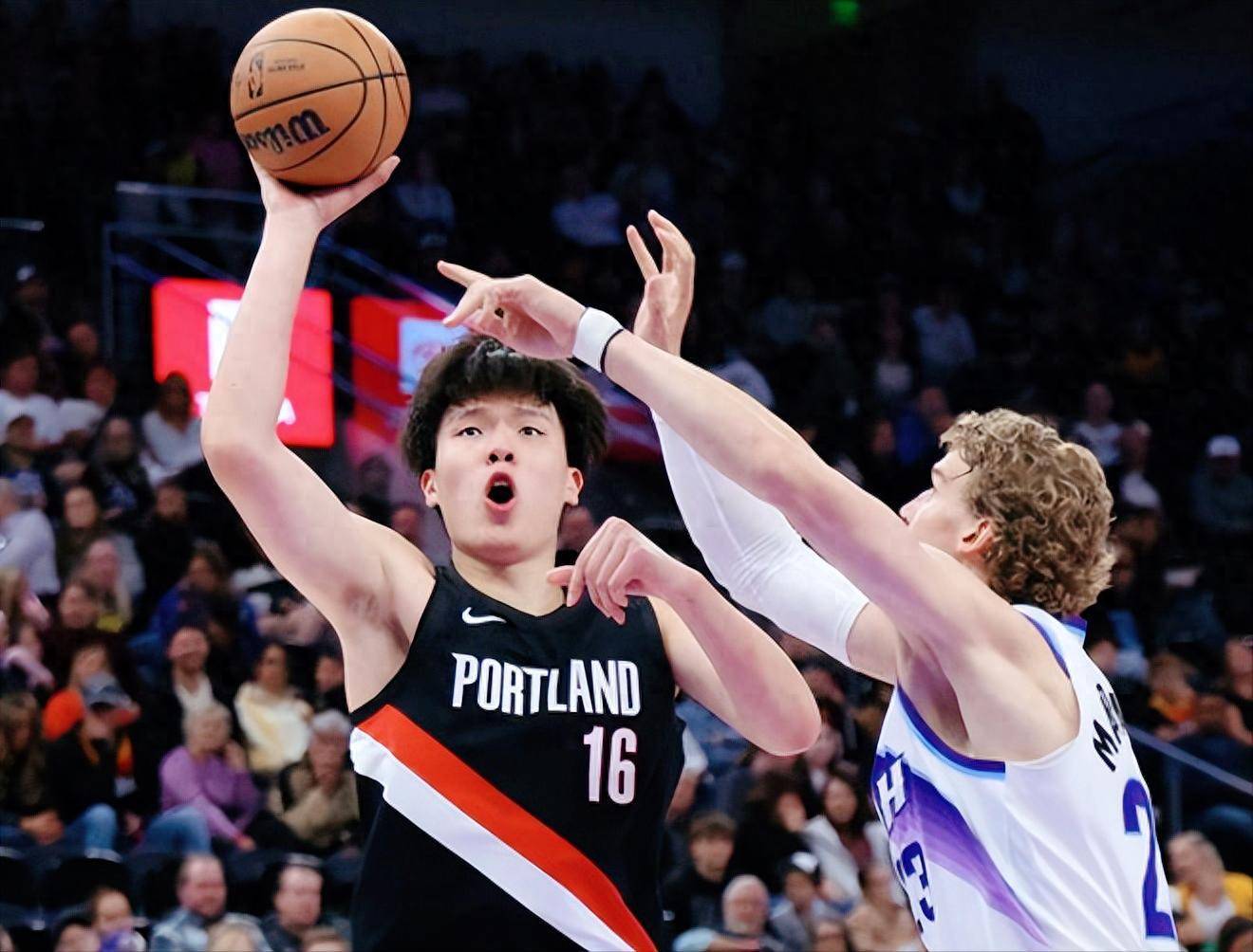 国际比赛日CBA常规赛焦点战，圣安东尼奥马刺防线松动，媒体盛赞，更衣室氛围转暖的简单介绍